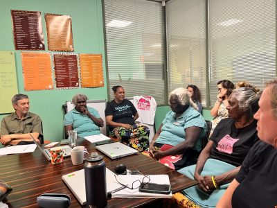 Nininyŋu dhäruk dhawaṯmaram